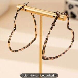 Heart-Shaped Pink Leopard Print Earrings